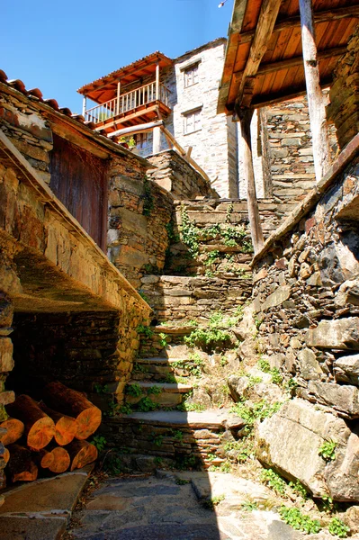 Small typical mountain village of schist — Stock Photo, Image