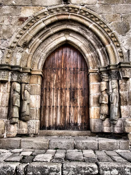 Døra til kirken Santa Maria del Azogue – stockfoto