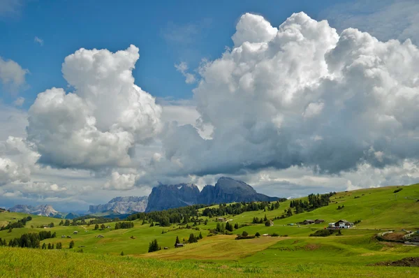 Dolomity, seiser alm - Włochy — Zdjęcie stockowe