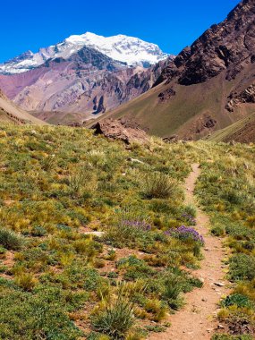 Arjantin, Güney Amerika'da Andes yürüyüş yolu