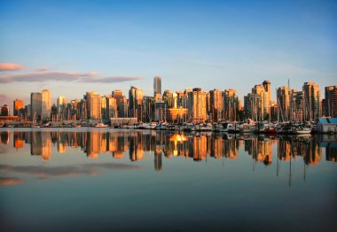 gün batımında Vancouver manzarası