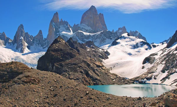 Mountain landscape with Mt. Fitz Roy in Patagonia, South America — Stock Photo, Image