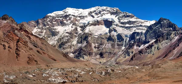Aconcagua, the highest mountain in South America — Stock Photo, Image