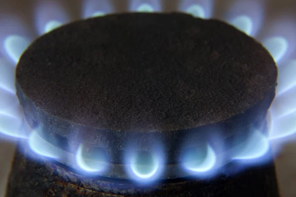 Chama de gás em um fogão — Fotografia de Stock