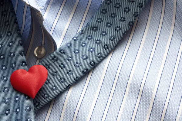 Szerelem, fullasztó, szív ing és nyakkendő fogalmát — Stock Fotó