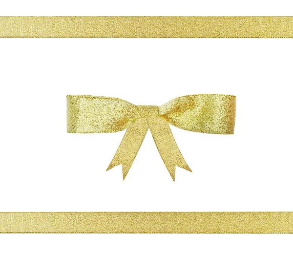 Altın şerit hediye mevcut yay üzerinde beyaz izole — Stok fotoğraf
