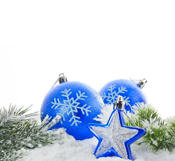 Χριστούγεννα διακόσμηση με μπάλες αστέρι και νιφάδες χιονιού — Φωτογραφία Αρχείου