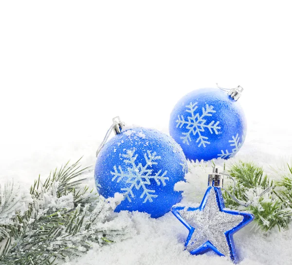 Boże Narodzenie dekoracje z gwiazda bombki i płatki śniegu — Zdjęcie stockowe