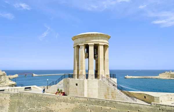 Siege Bell War Memorial in Valletta — Stock Photo, Image