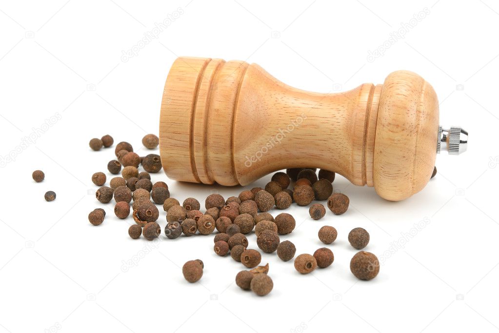 Allspice and a mill for grinding