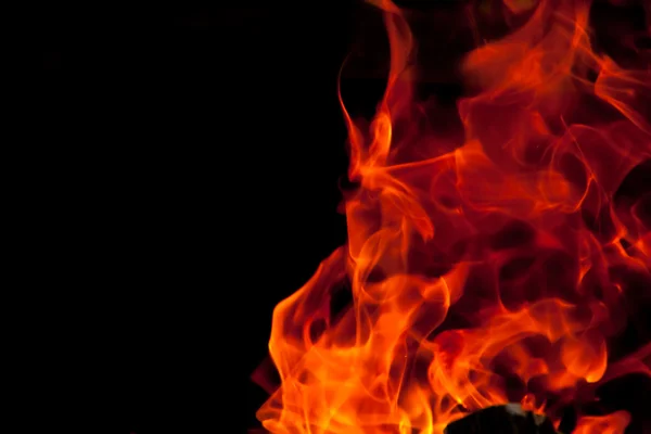 Flackernde Flammen — Stockfoto
