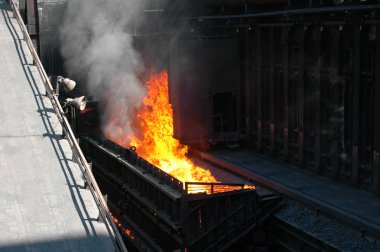 çalışma sırasında modern fabrikası