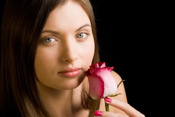 Hölgy rózsával — Stock Fotó