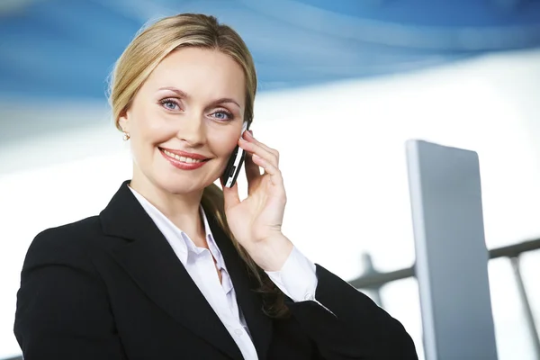 Woman calling — Stock Photo, Image