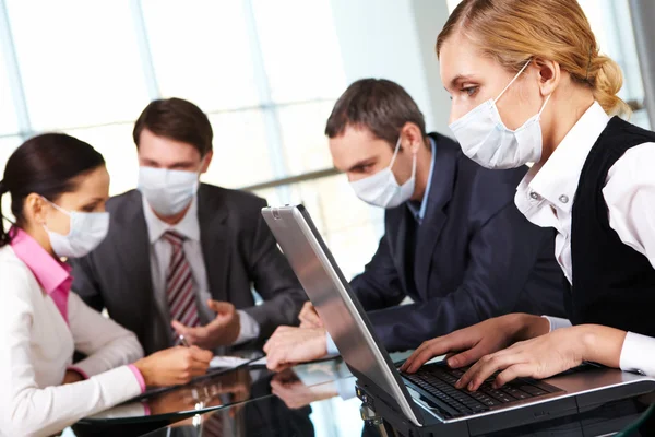 Pracy podczas epidemii grypy — Zdjęcie stockowe