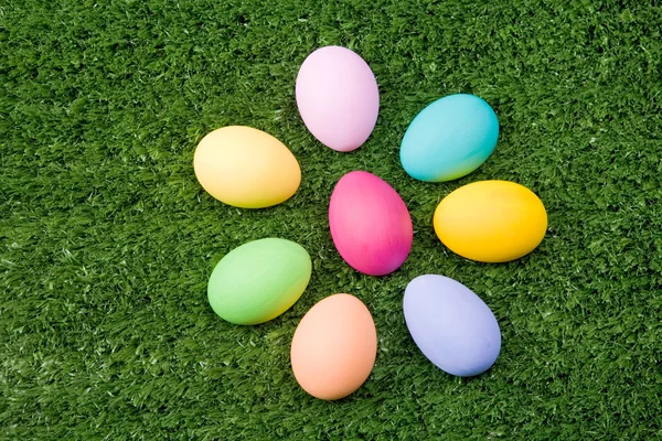 Eggs on the grass — Stock Photo, Image