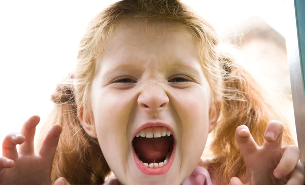 Chica gritando — Foto de Stock