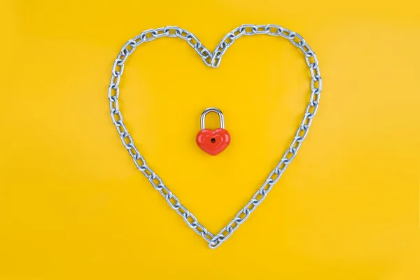 Κλειδαριά με σχήμα καρδιάς — Φωτογραφία Αρχείου