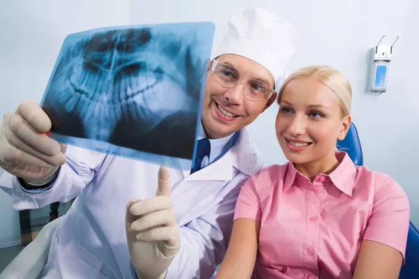 Showing x-ray photography — Stock Photo, Image