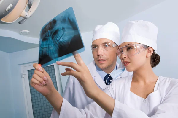 Showing x-ray photography — Stock Photo, Image
