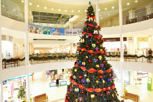 Centre commercial prêt pour Noël — Photo