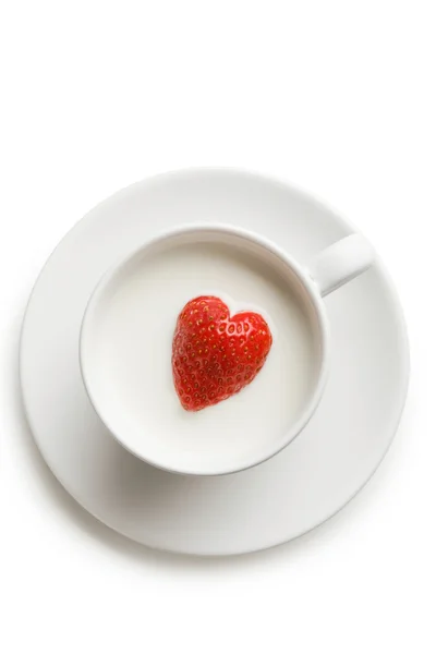 草莓牛奶中 — 图库照片
