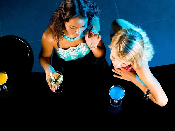 Mädchen auf Party — Stockfoto