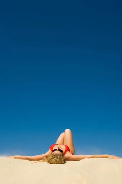 Sunbathing woman — Stock Photo, Image