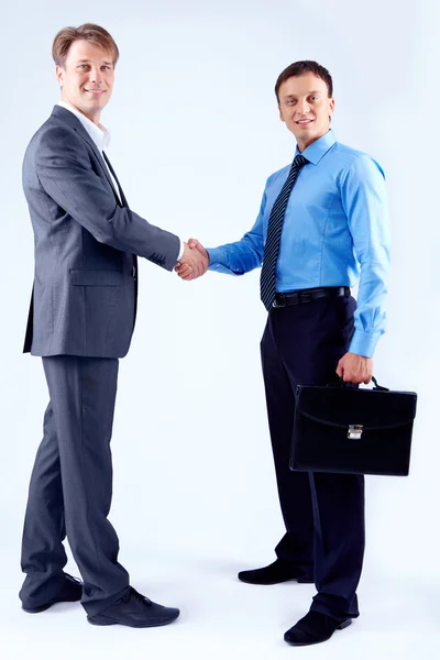 Men handshaking — Stock Photo, Image