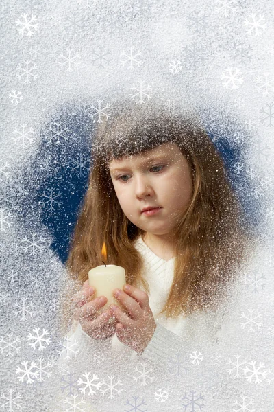 蜡烛的女孩 — 图库照片