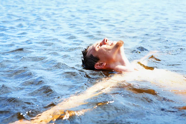 水でリラックス — ストック写真