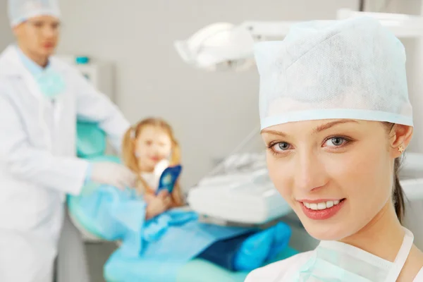Säker tandläkare — Stockfoto