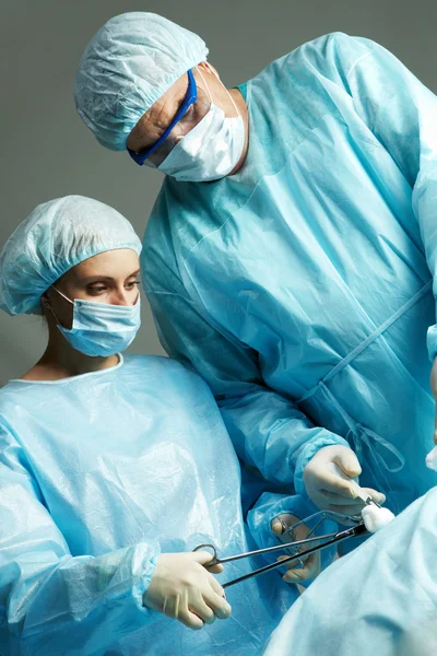 직장에서 외과 의사 — 스톡 사진