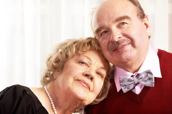 Kärleksfull äldre par — Stockfoto