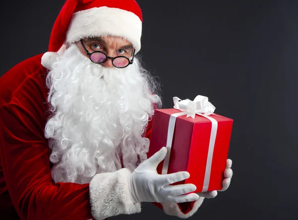 Santa med nuvarande — Stockfoto