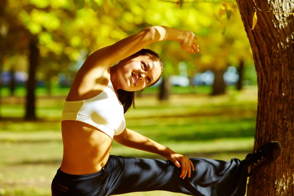 Fitness in the park — Stock Photo, Image