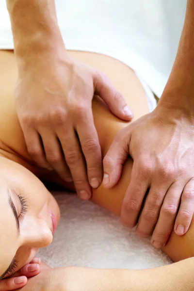 Ter massagem — Fotografia de Stock