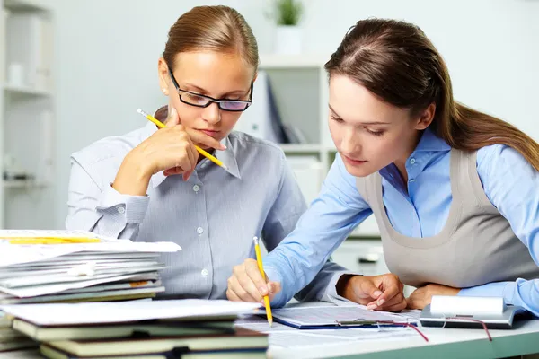 Busy females — Stock Photo, Image