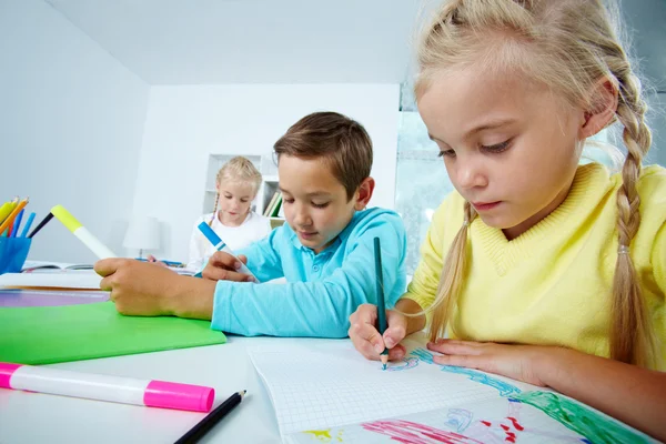 Desenhar crianças — Fotografia de Stock