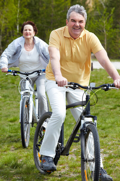 Mature bicyclist