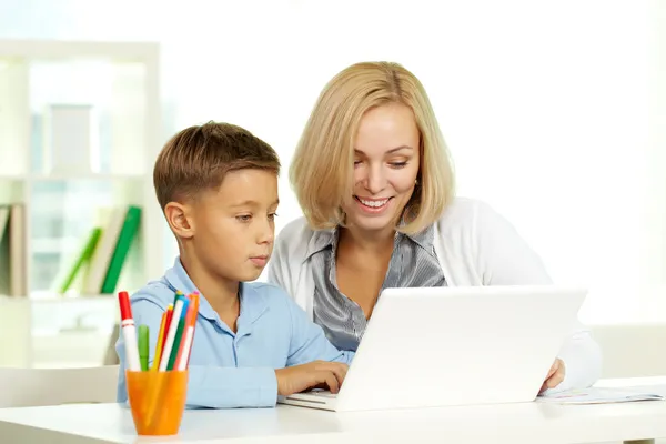 Onderwijs online — Stockfoto