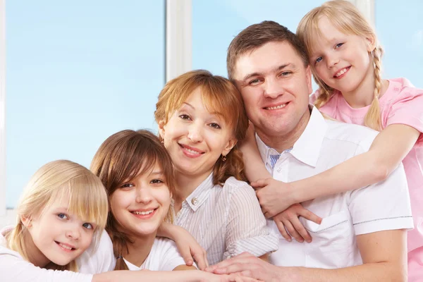 Famiglia di cinque persone — Foto Stock