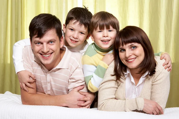 Smiling family — Stock Photo, Image