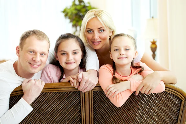 Parents and siblings — Stock Photo, Image