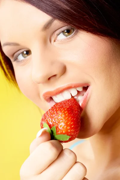 Appetizing strawberry — Stock Photo, Image