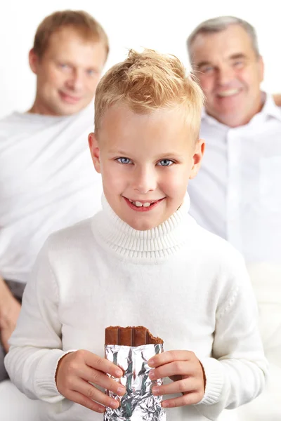Pojke med choklad — Stockfoto