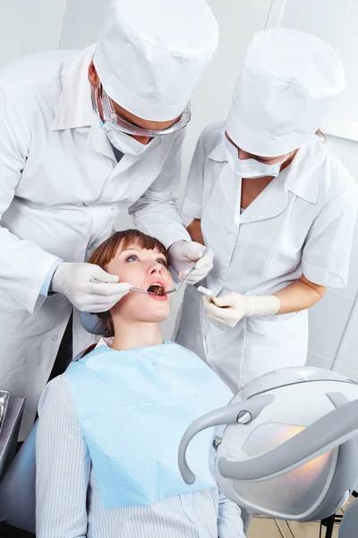 Besök till tandläkare — Stockfoto