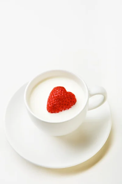 Milk with berry — Stock Photo, Image