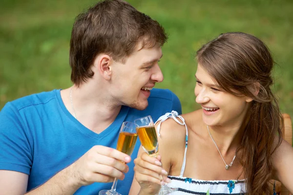 Couple with flutes — Stock Photo, Image