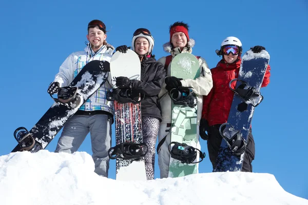 Skupina snowboardistů — Stock fotografie